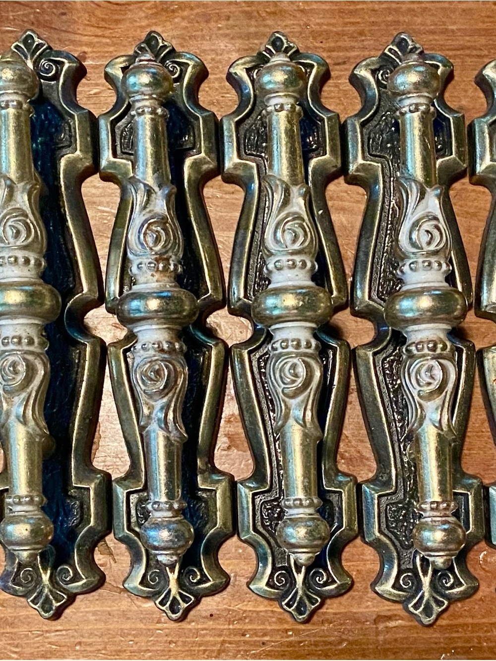 1970’s Brass Drawer Pulls - Ornate Brass Finish. 6 sets. 12 total pieces. - Picture 5 of 6